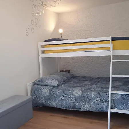 A Appartement Firmy